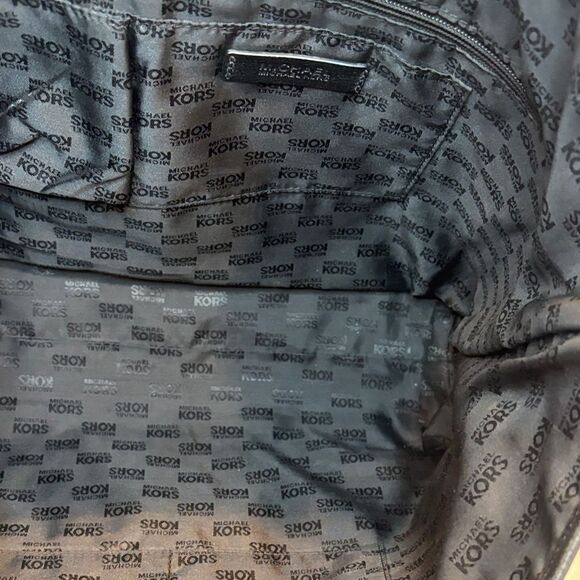 Michael Kors Bag Purse Handbag Leather Medallion Large Tote Pocketbook - Picture 14 of 16